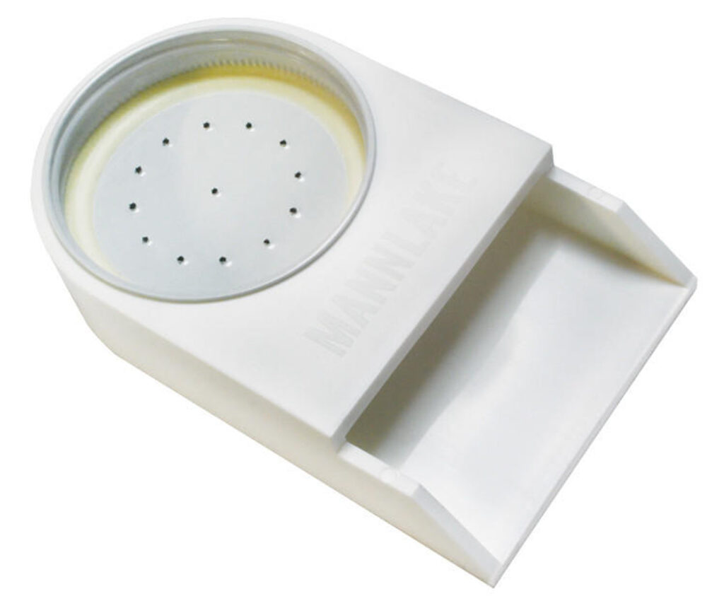 FD100 Mann Lake Boardman Entrance Feeder